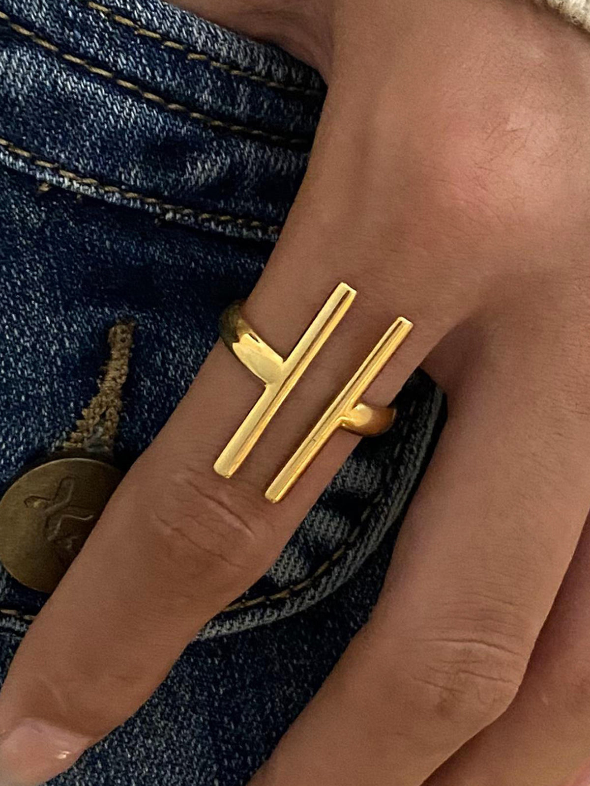 Hedendaagse gouden ring