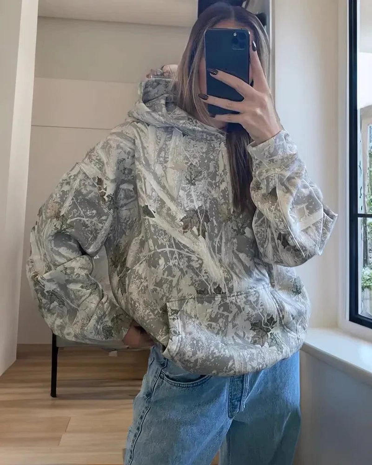 Cozy Hoodie Met Capuchon, Achterprint En Zakken