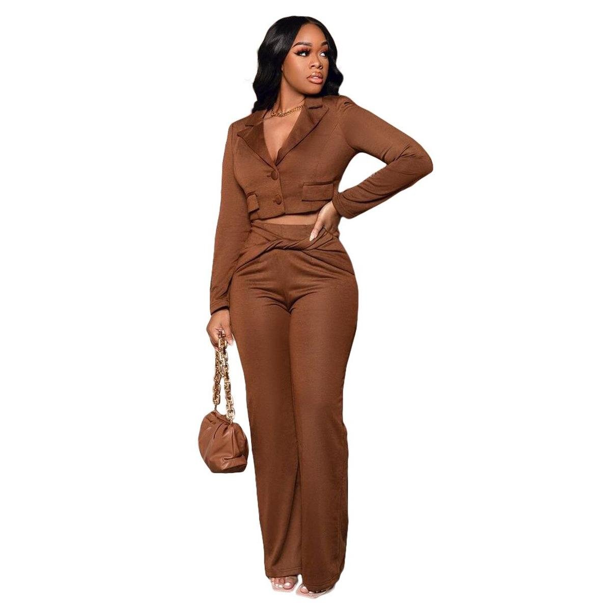 Dames Getailleerde Twee Delige Business Set Met Klassieke Revers