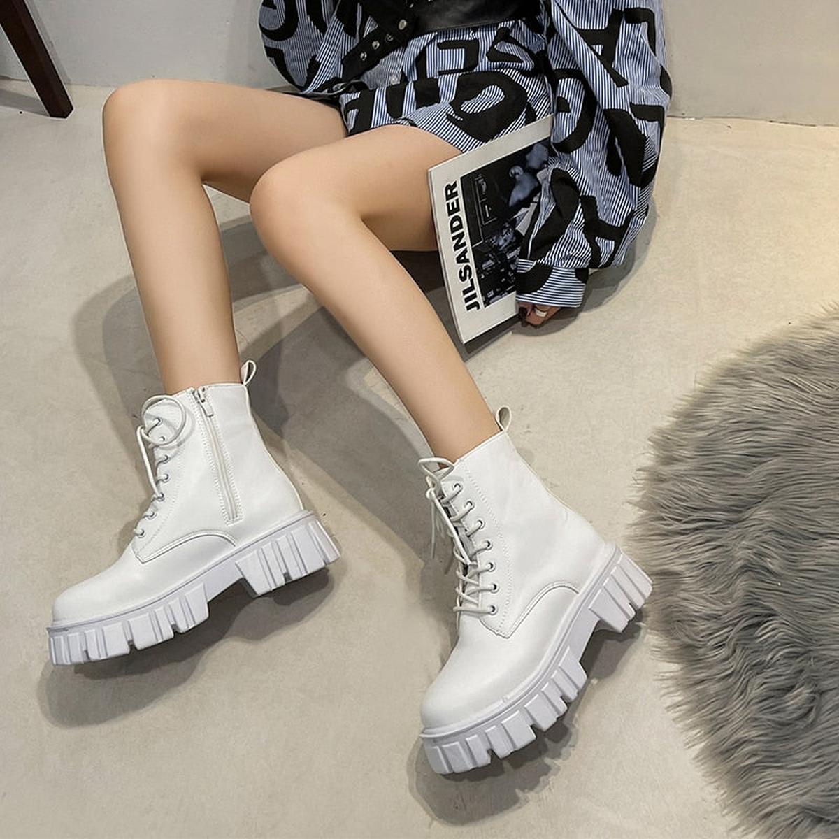 Dames Leren Enkellaarsjes Met Platform Zool En Comfortabele Pasvorm