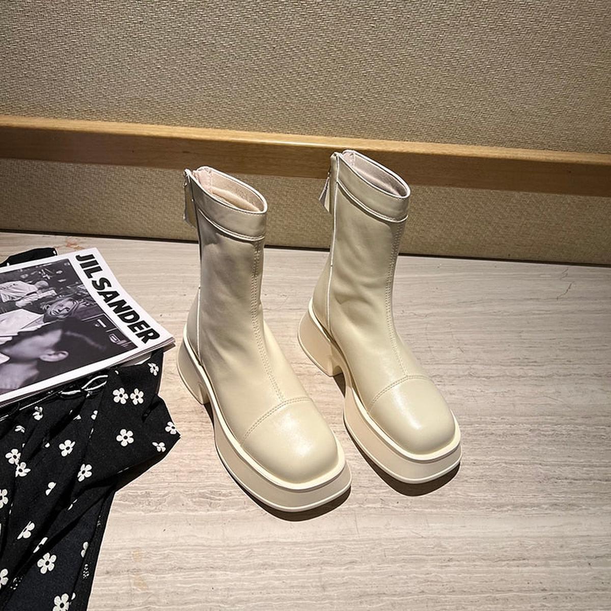 Dames Plateauboots Met Brede Neus En 7-cm Hak