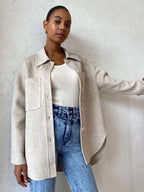 Damesjas Met Praktische Zakken En Wijde Pasvorm