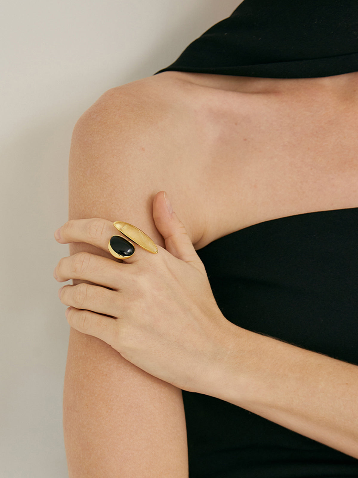 Elegante onyx- en citrienring