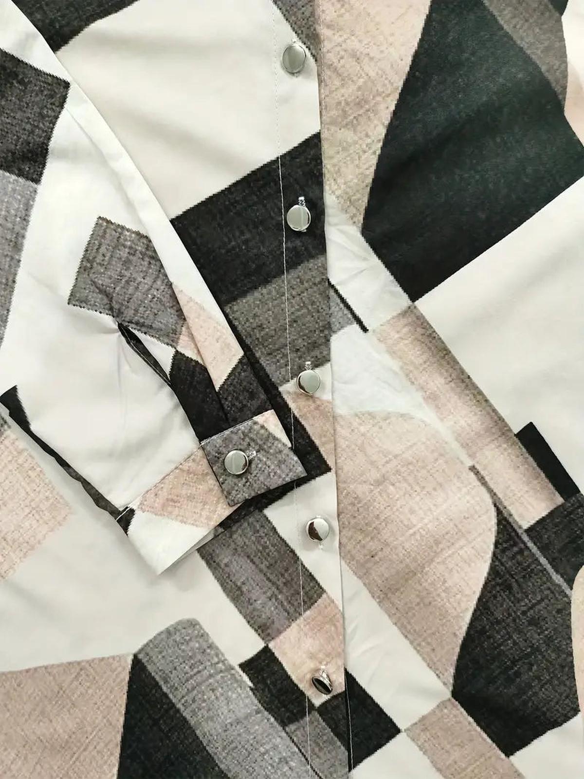 Elegante Damesblouse Met Opvallend Ontwerp En Comfortabele Pasvorm