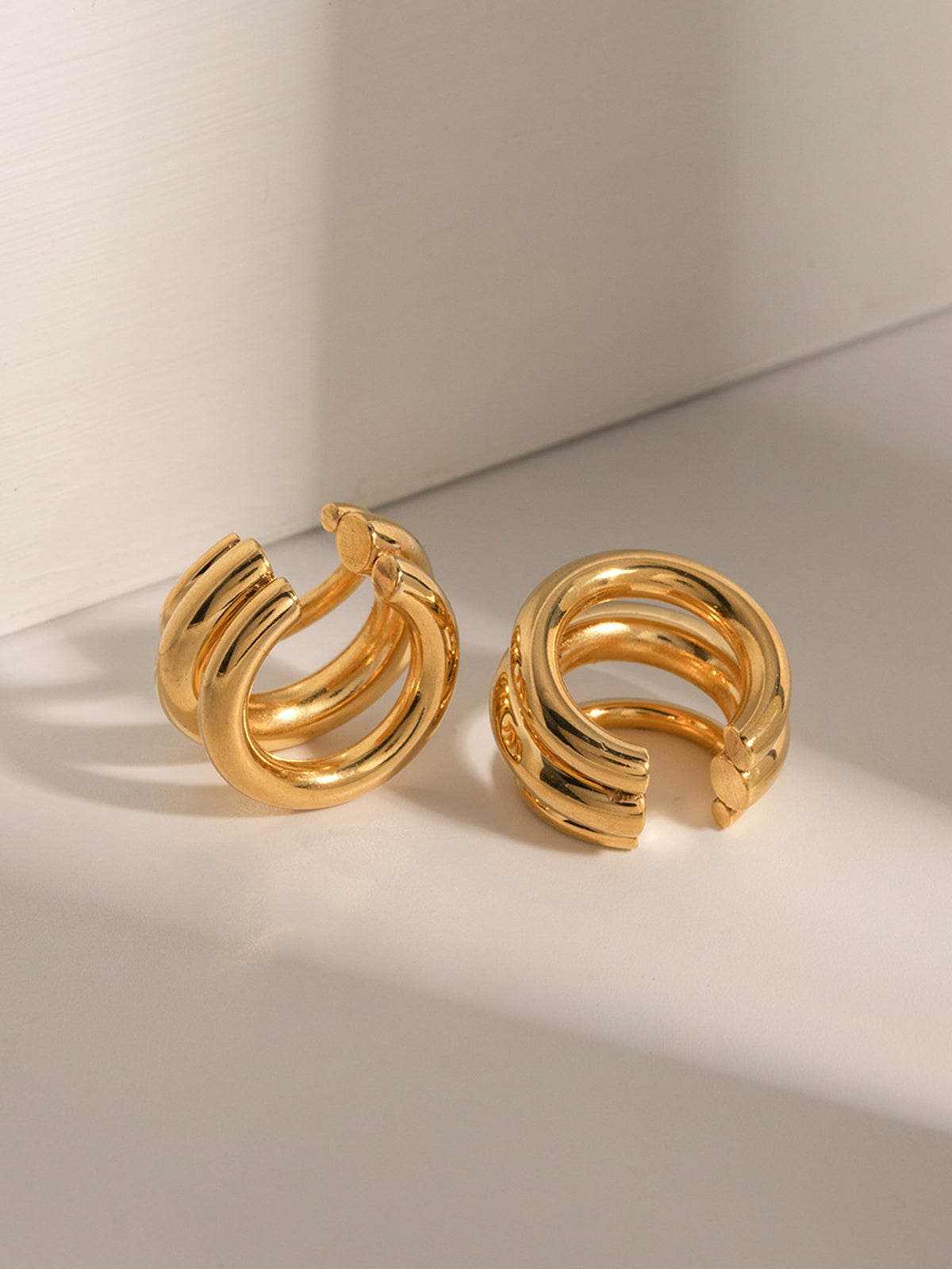Gold Plated Drievoudige Gelaagde Hoepel Oorbel