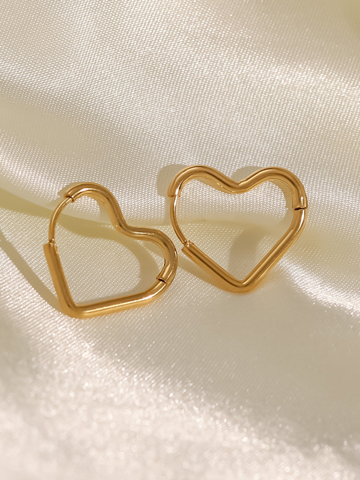 Gold Plated Hartvormige Stud Oorbellen