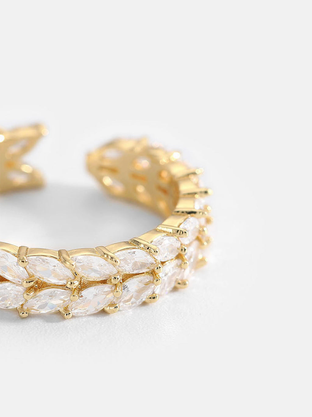 Gold Plated Ring met bladeren van zirkonia