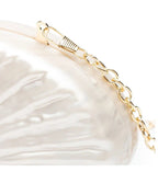Parelwitte clutch met gouden ketting