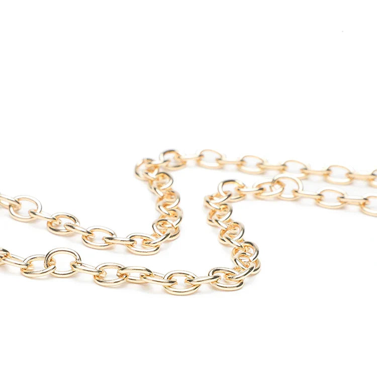 Parelwitte clutch met gouden ketting