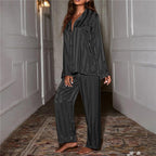 Satijnen Pyjama Set Voor Vrouwen Met Relaxte Pasvorm En Borstzak