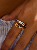 Tweekleurige gebogen ring