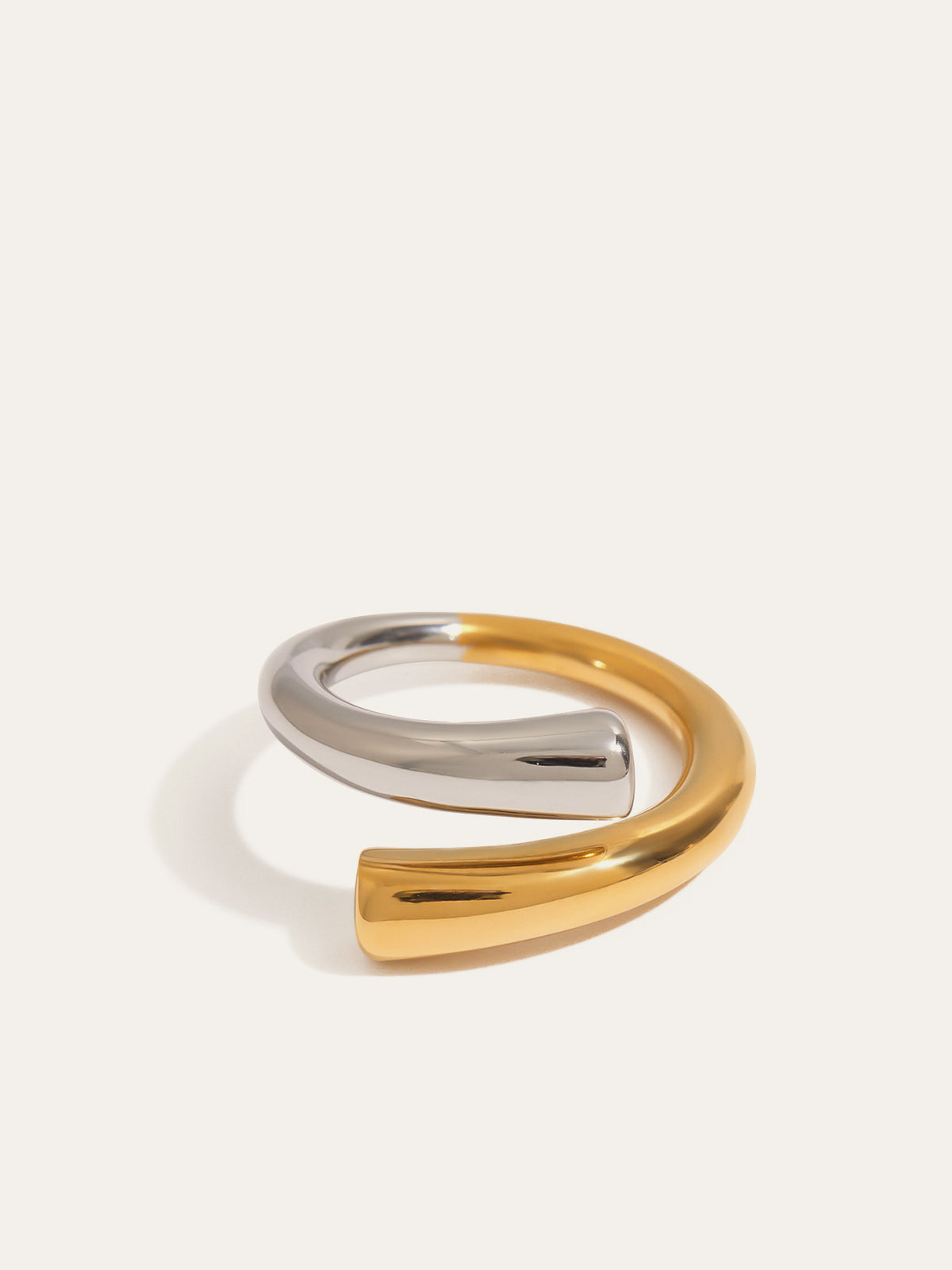 Tweekleurige gebogen ring