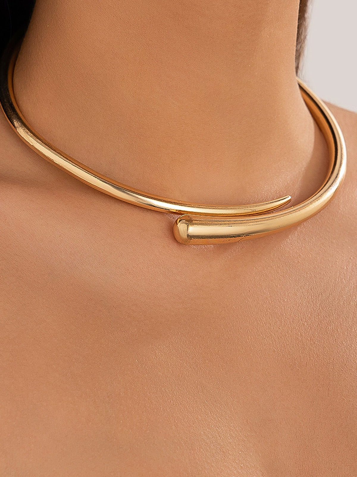 Open choker met waterdruppelvorm